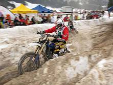 In Gosau gab�s Spurrinnen mit 1 Meter Tiefe