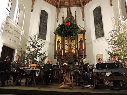 Musikanten beim Adventsingen in Gosau