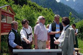 Einblick in die Gosauer Geologie bei den Infotafeln