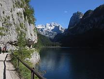 Der Vordere Gosausee mit dem Dachstein, hier steht die fiktive Wand