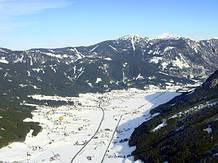 das Gosautal, im Hintergrund die Kalmberge