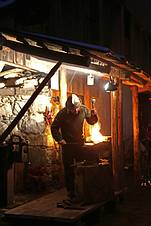 Altes Handwerk beim Gosauer Adventmarkt