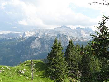 Blick von der Hohen Scheibe zum Dachstein