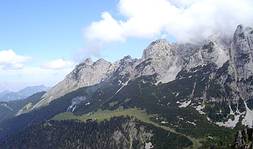 Austriaweg auf der Ostseite des Gosaukamms