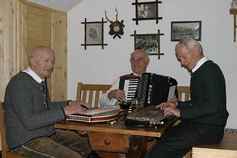 adventliche Weisen mit der die Gosauer Zithermusik