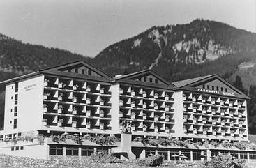 Das von Architekt Heinz Karbus geplante Komforthotel