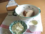 Zutaten: Schotten, Wasser, Brot, Salz, Obers