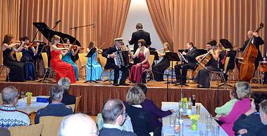 Das Goiserer Salonorchester beim Neujahrskonzert in Gosau