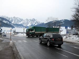 LKW Transit auch in Gosau