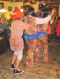 und die Hippies sind auch dabei