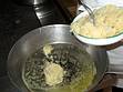 Krautspatzen: Kraut in Butter anbraten