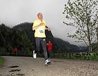 Sponsor und Teilnehmer am Lauf: Autoh�ndler Gerhard Zeilner aus Goisern
