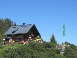 Die Goiserer Alpenvereinsh�tte bietet auch �bernachtungsm�glichkeiten an.