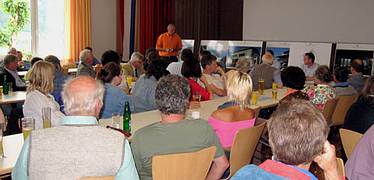 viele interessierte Anrainer bei der Projektpr�sentation im Kulturzentrum