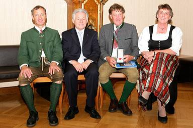 Dr. Bernhard Schmid, LH Dr. Josef P�hringer, Helmut Spielb�chler, Gattin Heidi Speilb�chler