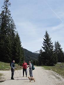 die ersten Wanderer sind unterwegs