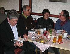 B�rgermeister Gerhard Gamsj�ger beim gosingerisch Studium