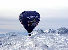 auf 3600m �ber dem Salzkammergut schweben