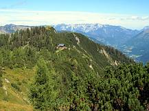 Sicht Richtung Bad Ischl, Goisererh�tte und in der Ferne der Traunstein