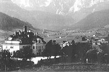 Schloss Rückansicht, Eingang, Foto Anni Laserer