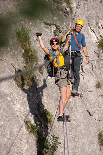 Seilbrücke im Klettersteig