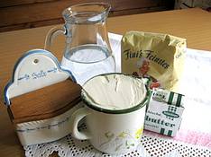 Zutaten: Mehl, Wasser, Salz, Butter