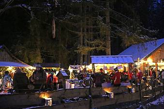 Gosauer Bergweihnacht beim Freilichtmuseum im Hintertal