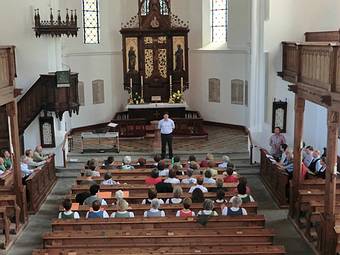 Chorprobe in der Evangelischen Kirche in Gosau unter der Leitung von Kantor Mag. Kristian Schneider
