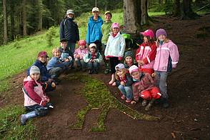 Kinder beim Walderlebnis Nachmittag